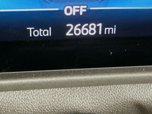 Used 2025 BMW 330i Sedan image 19