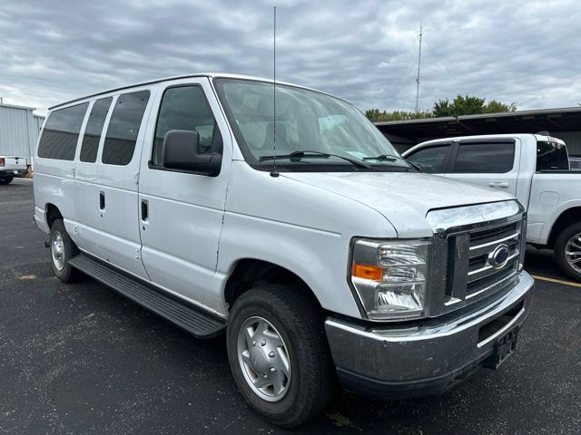 Used 2013 Ford E-350 and Econoline 350 XLT RWD image 2