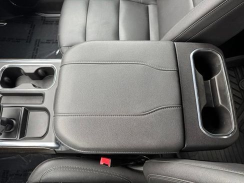 Used 2024 Chevrolet Silverado 1500 RST AWD/4WD image 15