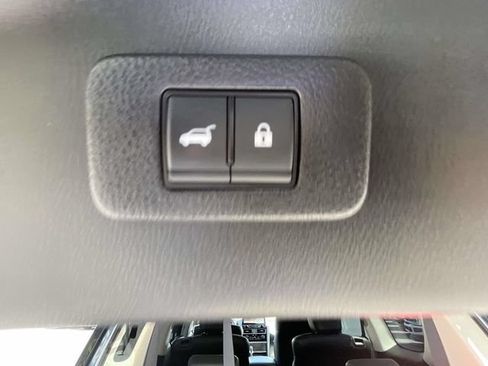 Used 2023 Nissan Armada Platinum w/ Captain's Chairs Package RWD image 44