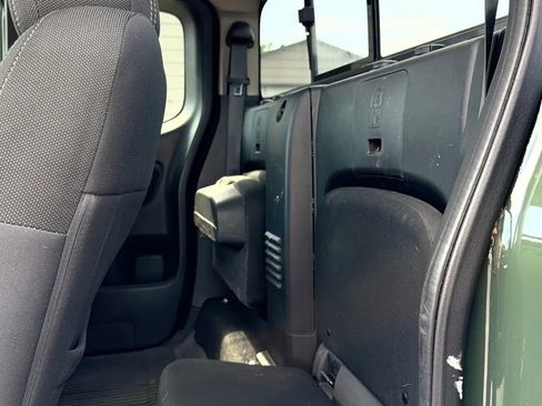 Used 2022 Nissan Frontier SV AWD/4WD image 14