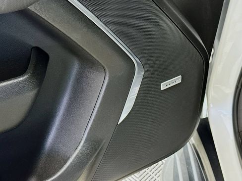 Used 2022 GMC Yukon SLT w/ SLT Luxury Package RWD image 19