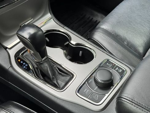 Used 2018 Jeep Grand Cherokee High Altitude AWD/4WD image 24