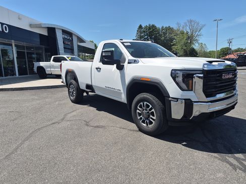 Used 2026 GMC Sierra 3500 Pro w/ Convenience Package AWD/4WD image 8