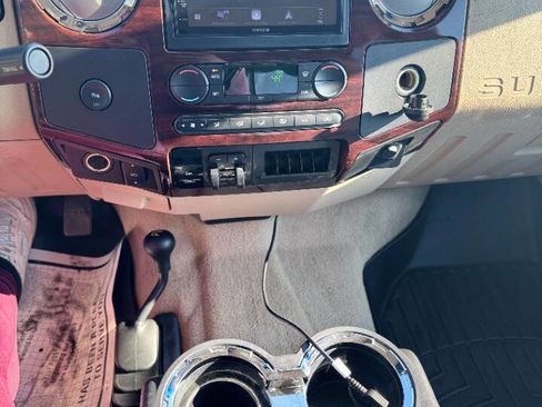 Used 2008 Ford F250 Lariat image 10