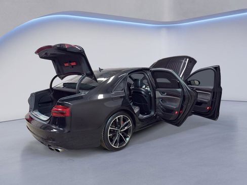 Used 2017 Audi S8 Plus image 12