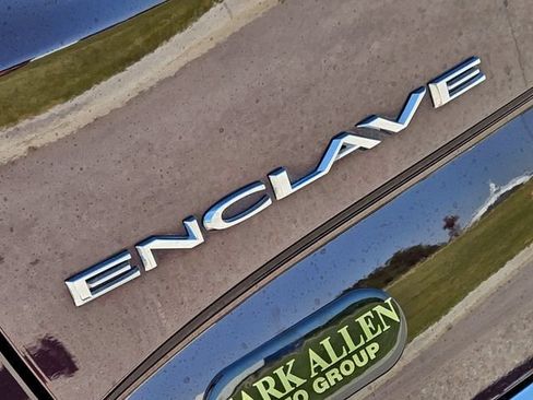 Used 2023 Buick Enclave Avenir w/ Avenir Technology Package FWD image 11