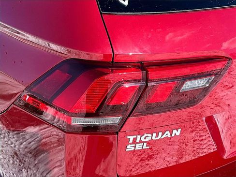 Used 2019 Volkswagen Tiguan SEL image 28