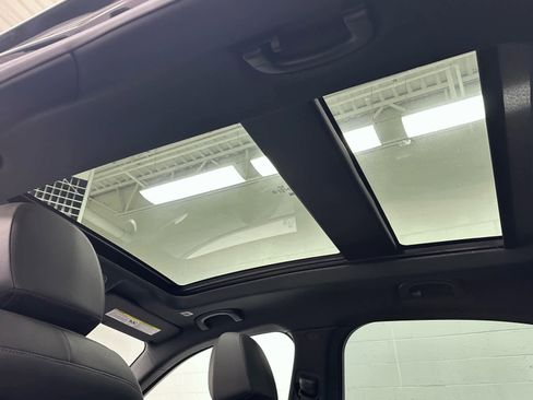 Used 2023 Alfa Romeo Stelvio Ti image 39