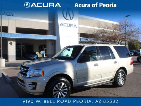 Used 2017 Ford Expedition XLT image 1