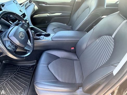 Used 2023 Toyota Camry SE FWD image 12