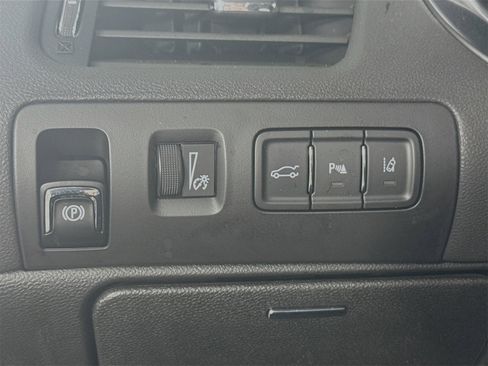 Used 2020 Chevrolet Impala Premier w/ Premier Confidence Package image 11