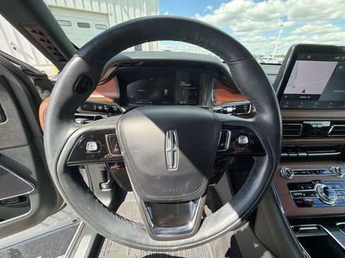 Used 2023 Lincoln Aviator Reserve w/ Equipment Group 201A AWD/4WD image 13