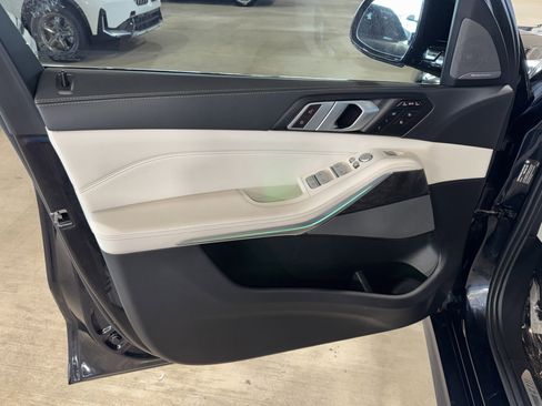 Used 2024 BMW X7 xDrive40i w/ Executive Package AWD/4WD image 18