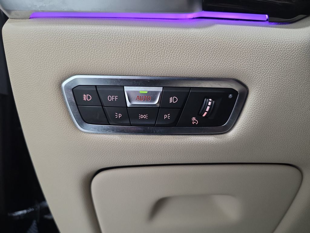 Used 2019 BMW X5 xDrive40i w/ Premium Package AWD/4WD image 22