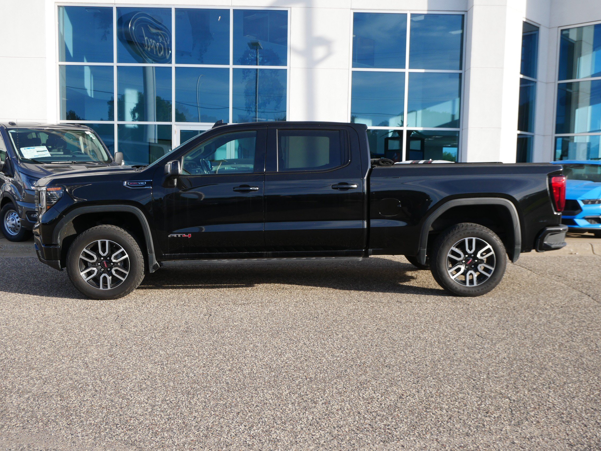 Used 2022 GMC Sierra 1500 AT4 w/ AT4 Premium Package AWD/4WD image 26