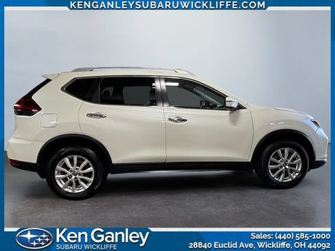 Used 2018 Nissan Rogue SV AWD/4WD image 6