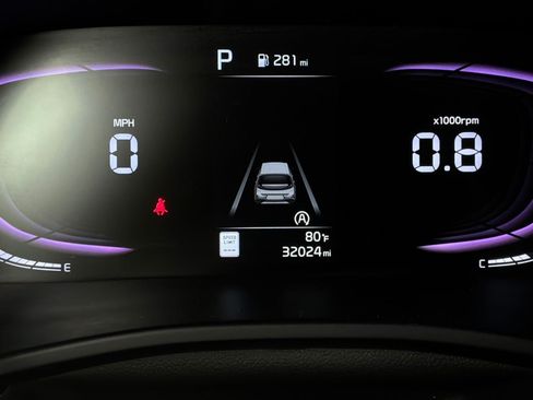 Used 2025 Kia Soul LX w/ LX Technology Package FWD image 36