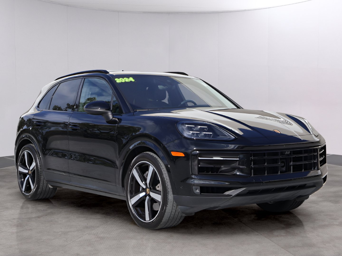 Used 2024 Porsche Cayenne AWD/4WD image 11