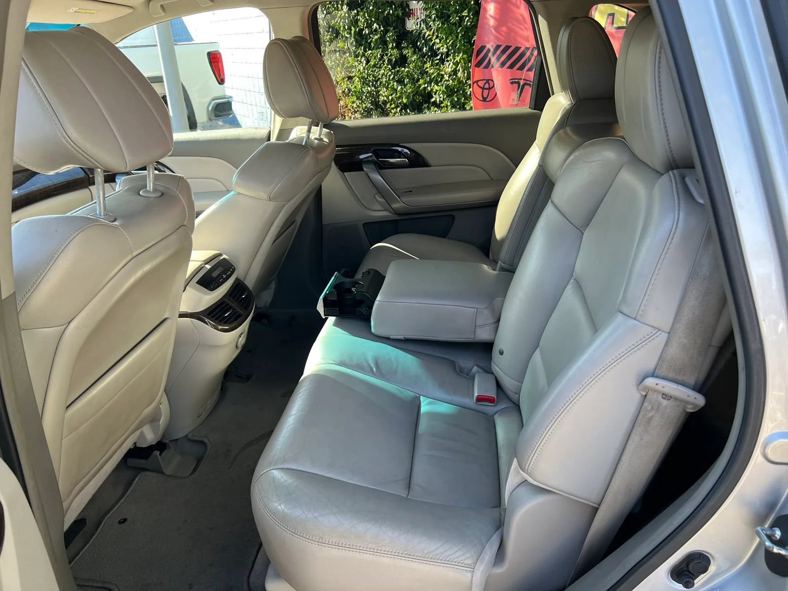 Used 2010 Acura MDX w/ Technology Package AWD/4WD image 10