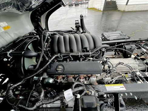 New 2025 Chevrolet Low Cab Forward image 14