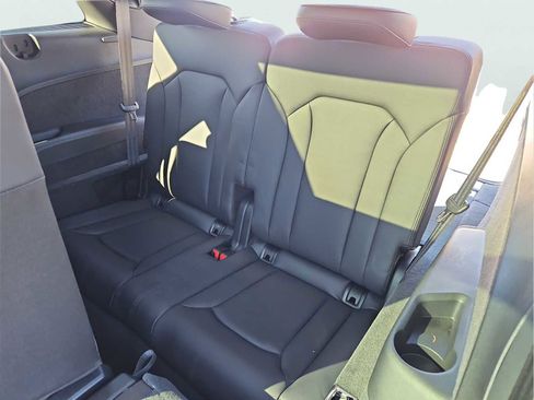 Certified 2025 Audi Q7 Premium w/ Convenience Plus Package image 35