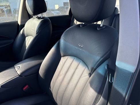 Used 2011 INFINITI EX35 Journey w/ Premium Pkg image 7