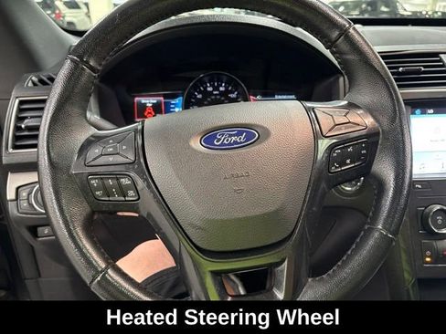 Used 2018 Ford Explorer XLT w/ Equipment Group 202A FWD image 27