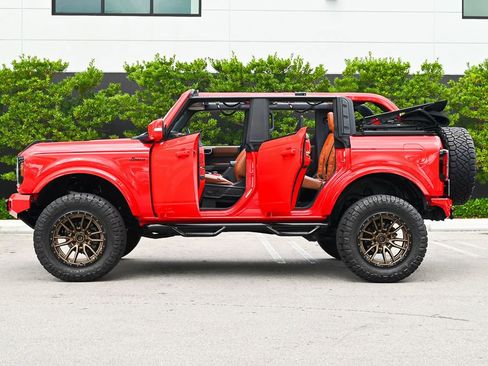 Used 2023 Ford Bronco Outer Banks AWD/4WD image 10