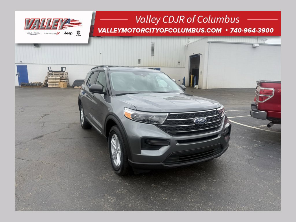 Used 2024 Ford Explorer XLT AWD/4WD image 1