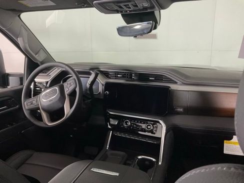 New 2026 GMC Sierra 3500 Denali w/ Denali Reserve Package AWD/4WD image 32