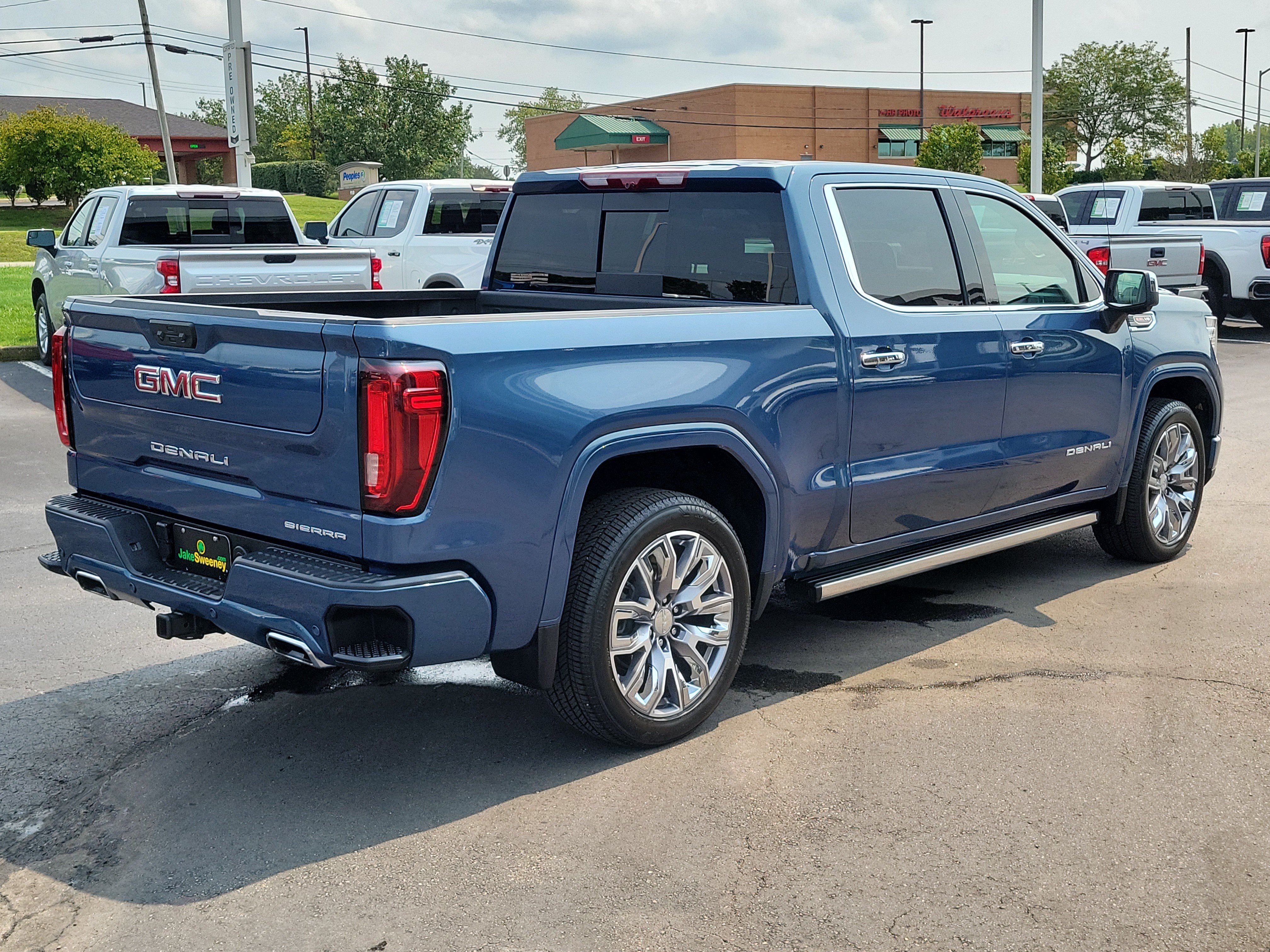 Used 2026 GMC Sierra 1500 Denali AWD/4WD image 4