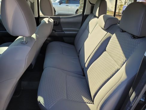 Used 2022 Toyota Tacoma SR image 26