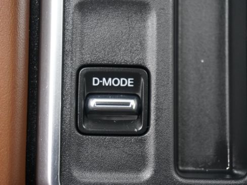 Used 2023 Nissan Pathfinder Platinum FWD image 29
