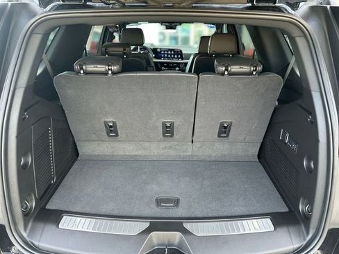 Used 2025 Chevrolet Tahoe High Country image 27