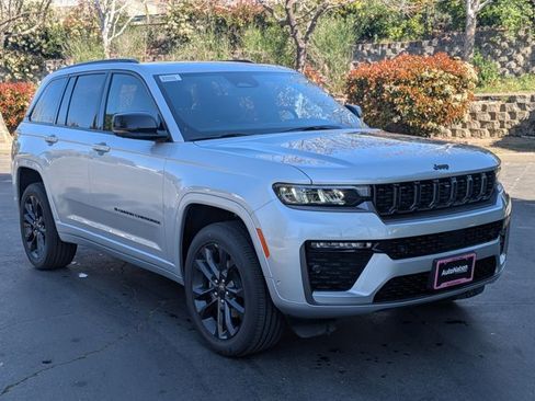 New 2026 Jeep Grand Cherokee Limited Reserve image 6