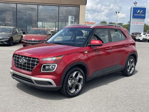 Used 2022 Hyundai Venue Limited image 1