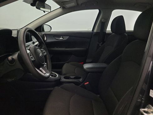 Used 2019 Kia Forte LXS FWD image 17
