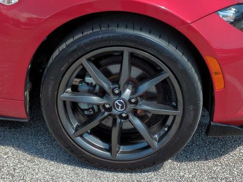 Used 2017 MAZDA MX-5 Miata RF Club RWD image 11