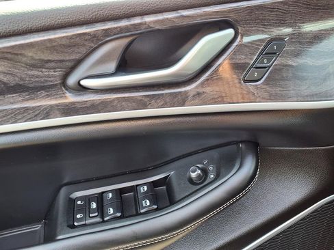 Used 2024 Jeep Grand Cherokee Limited 4xe image 22