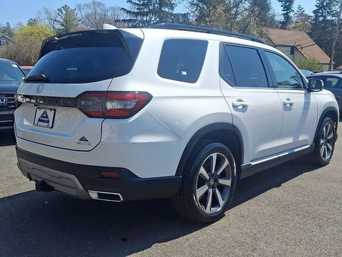 Certified 2025 Honda Pilot Elite image 6