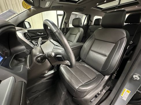 Certified 2023 GMC Acadia SLT w/ Elevation Edition image 28