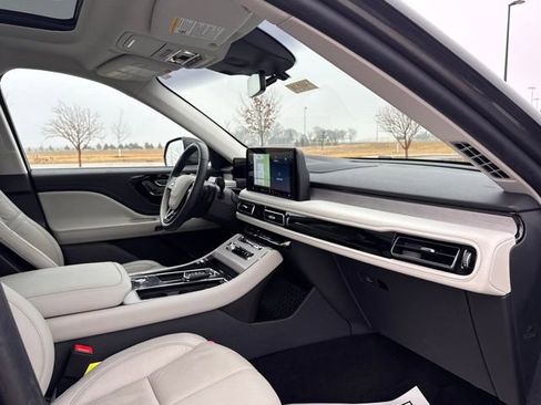Used 2025 Lincoln Aviator Reserve w/ Illumination Package AWD/4WD image 27