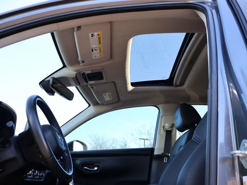 Certified 2024 Honda HR-V EX-L image 32