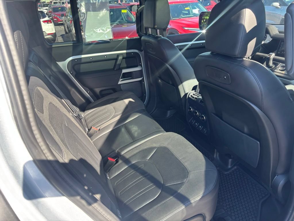 Used 2020 Land Rover Defender 110 First Edition AWD/4WD image 9