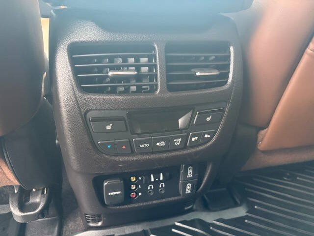 Used 2018 Acura MDX w/ Advance & Entertainment Pkg AWD/4WD image 12