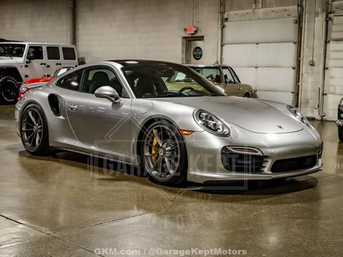 Used 2014 Porsche 911 Turbo S image 23