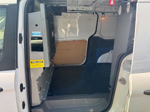 Used 2020 Ford Transit Connect XLT w/ Trailer Tow Package FWD image 17