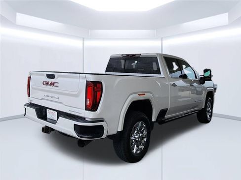 Used 2023 GMC Sierra 3500 Denali w/ Denali Ultimate Package AWD/4WD image 5