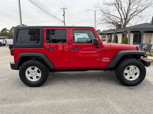 Used 2012 Jeep Wrangler Unlimited Sport image 6